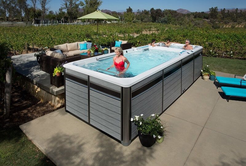 picture of Endless Pools Fitness System E2000 with an Underwater Treadmill