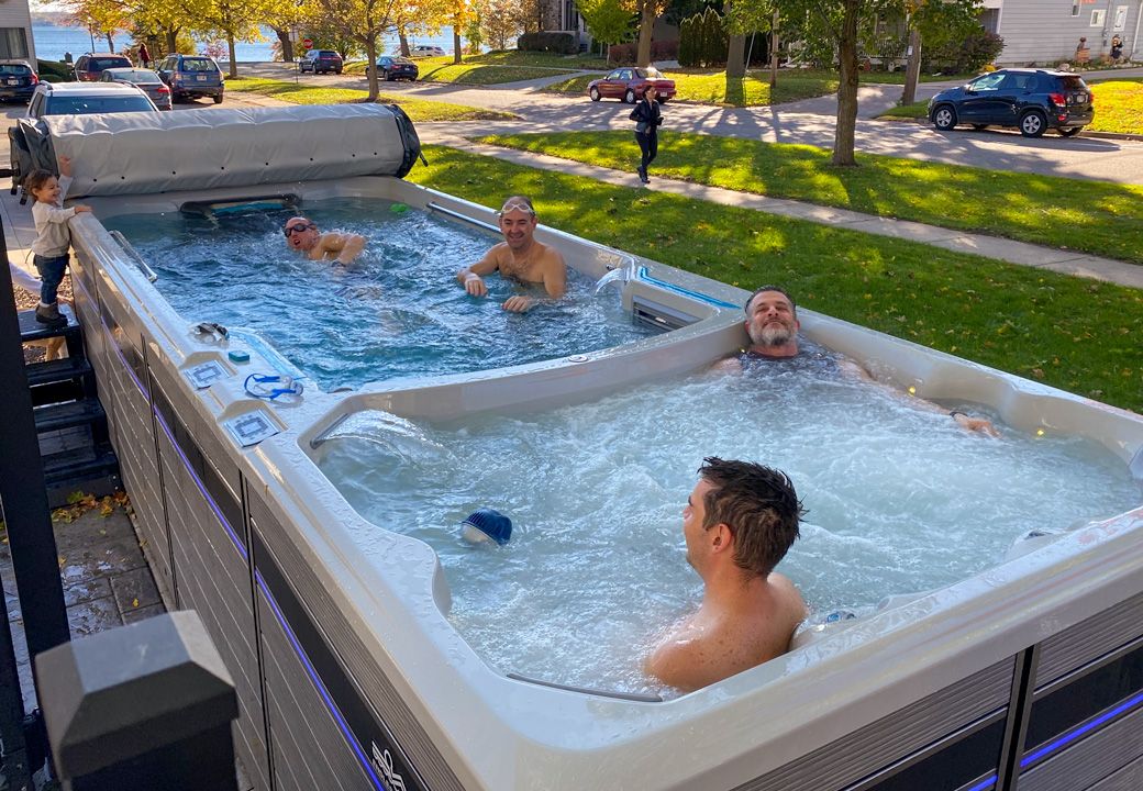 picture of family playing in Endless Pools best swim spa