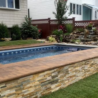 Helpful Tips to Plan Your Backyard Pool