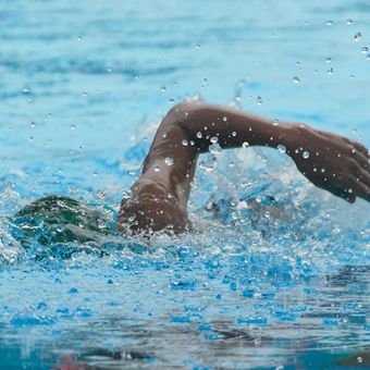 A Swim Mom Transforms Training to Stay in the Game