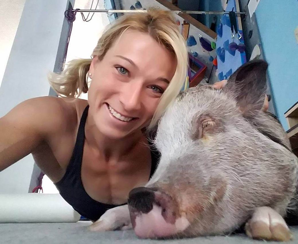 American Ninja Warrior Jessie Graff and her pig, Sammo