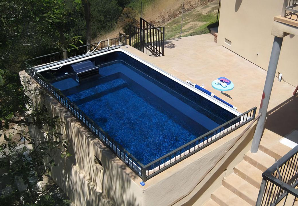 picture of Endless Pools deck in the Los Angeles mountains